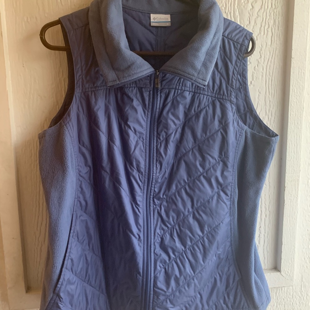 SOLD Columbia vest